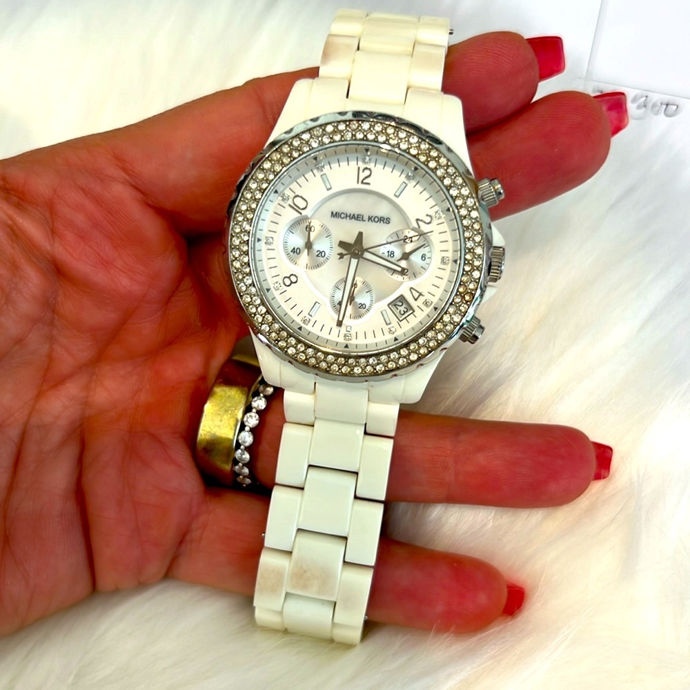 Michael Kors 5300 White Madison watch